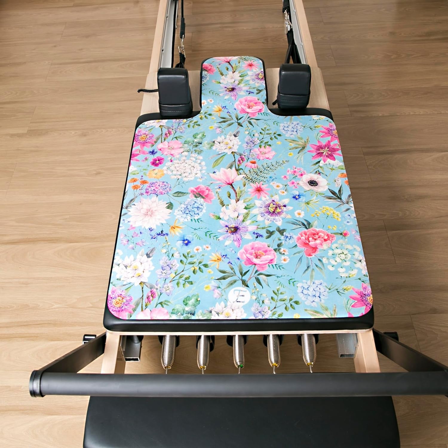 Pilates Reformer Mat Towel with Shoulders, Pilates Reformer Cover with Great Grip, Easy to Wash Light Weight Portable